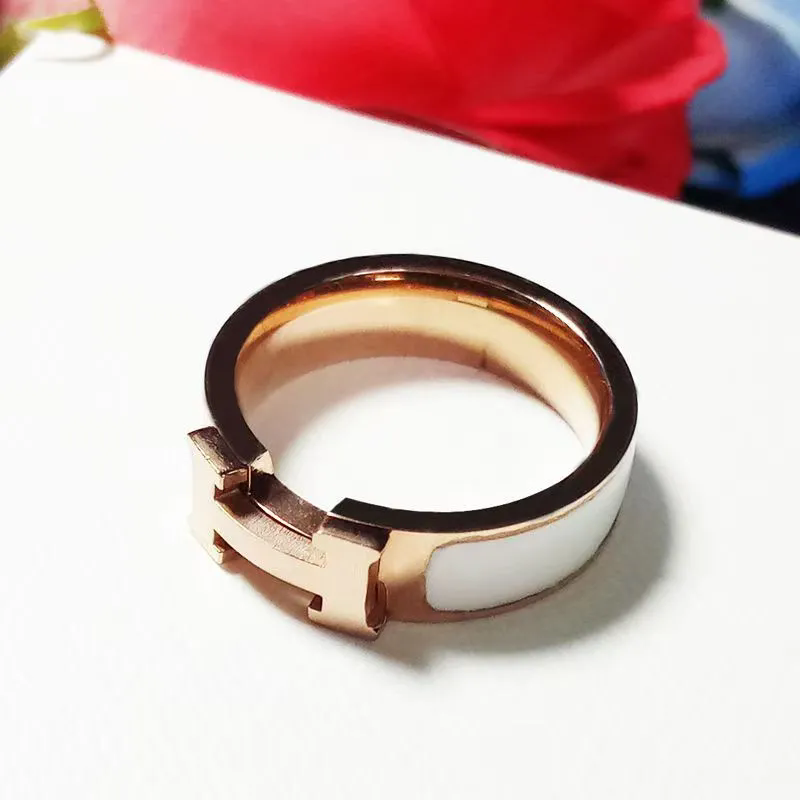 Hermès Clic Clac H Ring in Rose Gold and White Enamel
